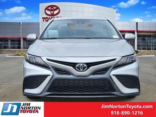 Celestial Silver Metallic 2021 Toyota Camry SE