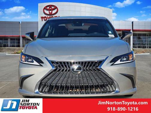 2022 Lexus ES 350 Base