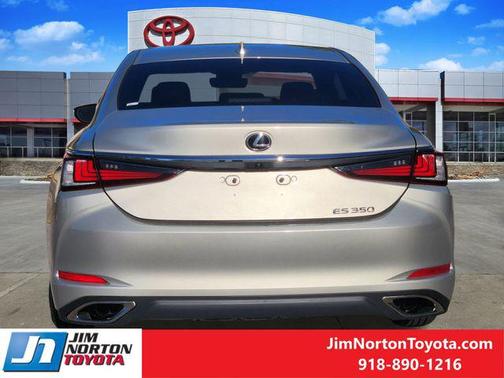 2022 Lexus ES 350 Base