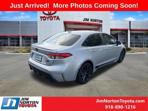 Classic Silver Metallic 2024 Toyota Corolla SE