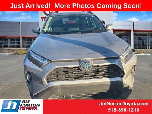 2023 Toyota RAV4 Hybrid XLE Premium