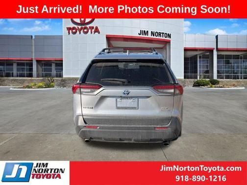 2023 Toyota RAV4 Hybrid XLE Premium