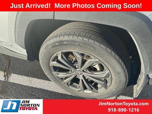 2023 Toyota RAV4 Hybrid XLE Premium