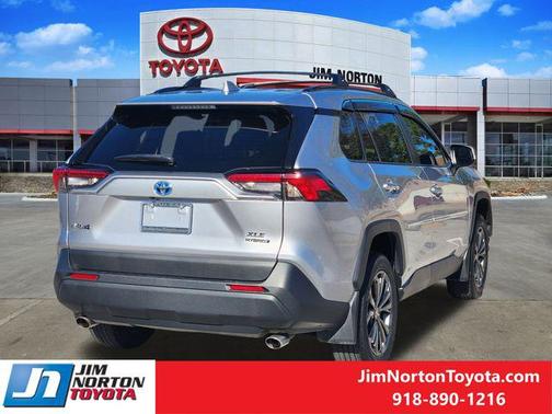 2023 Toyota RAV4 Hybrid XLE Premium