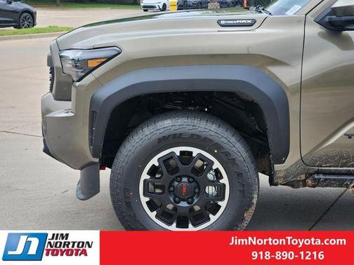 Bronze 2026 Toyota Tacoma Hybrid TRD Off Road