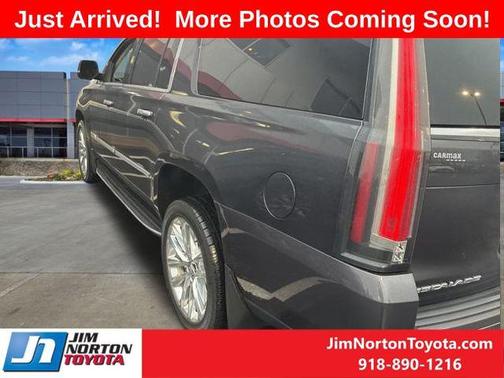 2018 Cadillac Escalade ESV Premium Luxury