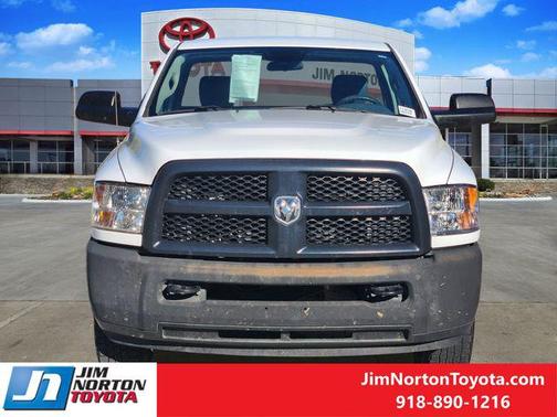 2017 RAM 2500 Tradesman Regular Cab 4x4 8' Box