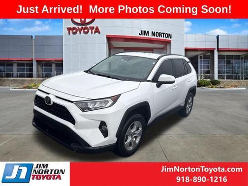 Super White 2020 Toyota RAV4 XLE