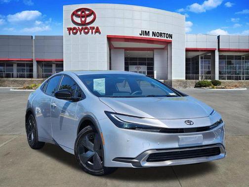 2026 Toyota Prius Plug-In Hybrid SE