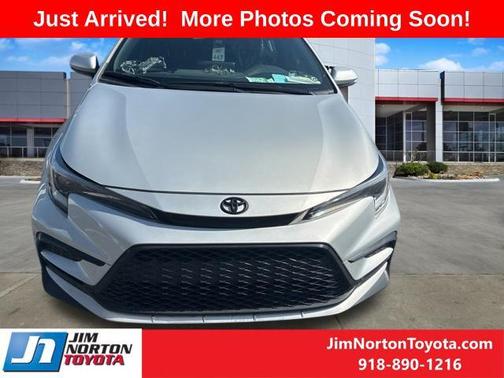 Classic Silver Metallic 2025 Toyota Corolla SE