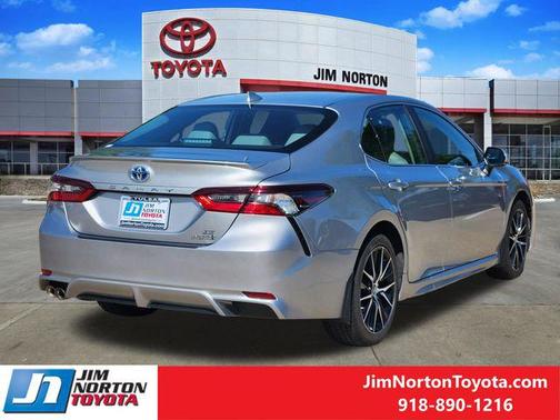 Celestial Silver Metallic 2024 Toyota Camry Hybrid SE