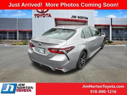 Celestial Silver Metallic 2024 Toyota Camry Hybrid SE