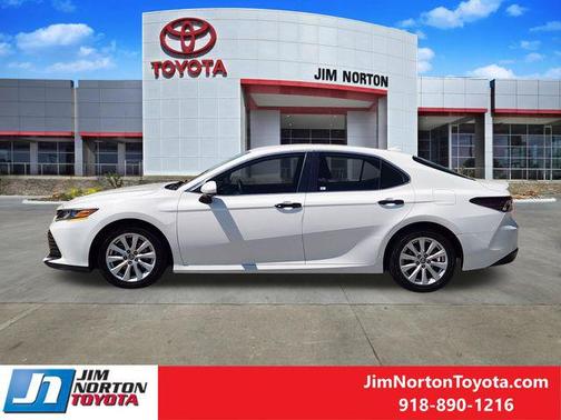 Super White 2019 Toyota Camry LE