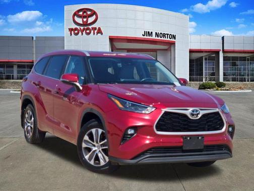 Ruby Flare Pearl 2023 Toyota Highlander XLE