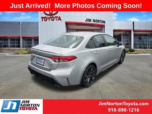 Classic Silver Metallic 2025 Toyota Corolla SE