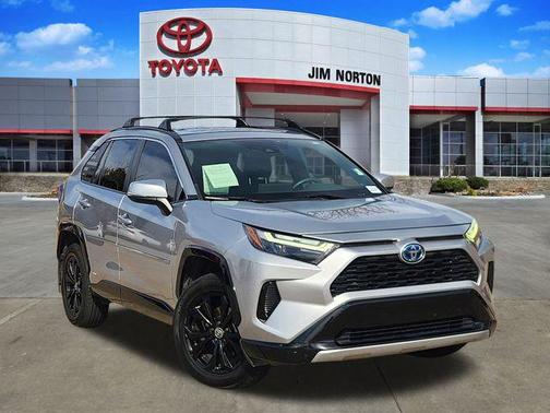 2022 Toyota RAV4 Hybrid SE