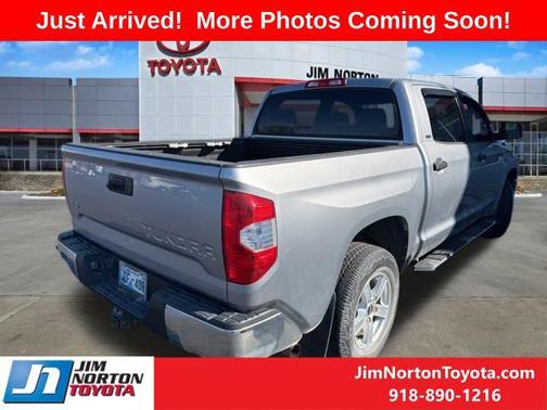 2017 Toyota Tundra SR5