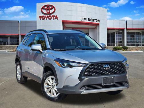 2024 Toyota Corolla Cross LE