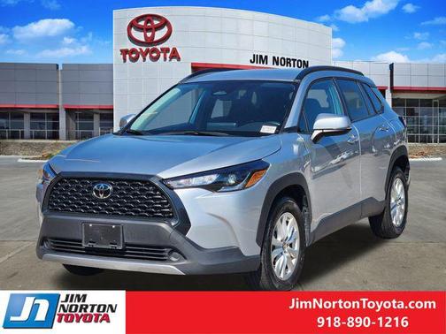 2024 Toyota Corolla Cross LE