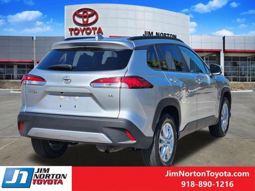 2024 Toyota Corolla Cross LE