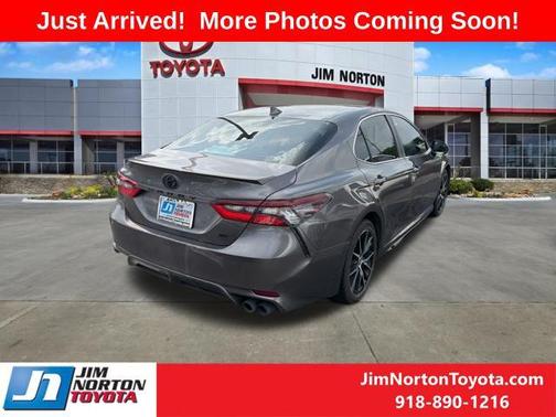Predawn Gray Mica 2023 Toyota Camry SE
