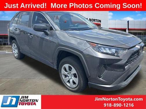 Magnetic Gray Metallic 2022 Toyota RAV4 LE