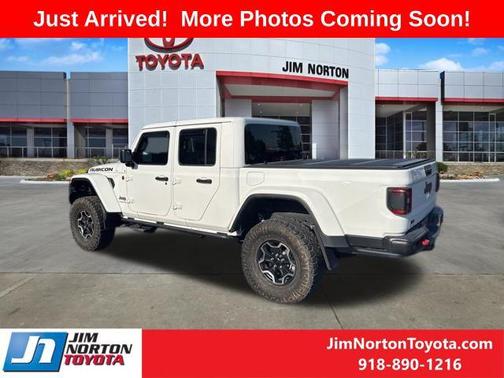 Bright White Clearcoat 2021 Jeep Gladiator Rubicon