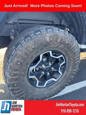 Bright White Clearcoat 2021 Jeep Gladiator Rubicon