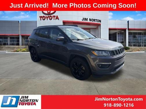 Granite Crystal Metallic Clearcoat 2019 Jeep Compass Latitude