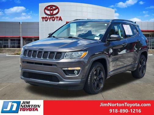 Granite Crystal Metallic Clearcoat 2019 Jeep Compass Latitude
