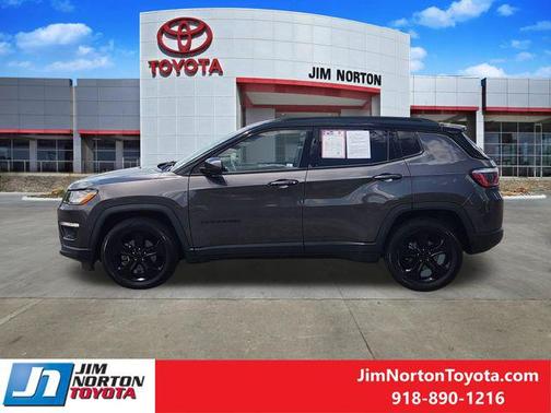 Granite Crystal Metallic Clearcoat 2019 Jeep Compass Latitude