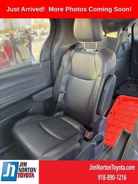 2023 Toyota Sienna Woodland Edition 7-Passenger