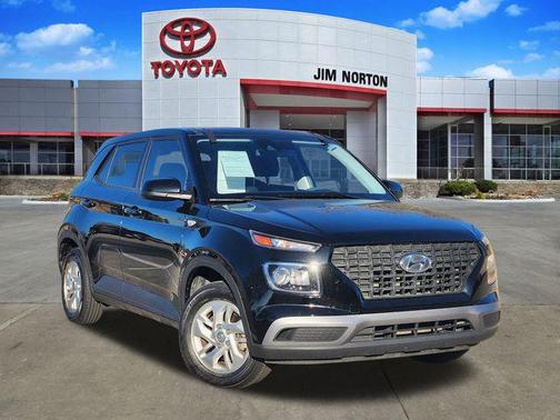 2022 Hyundai VENUE SE