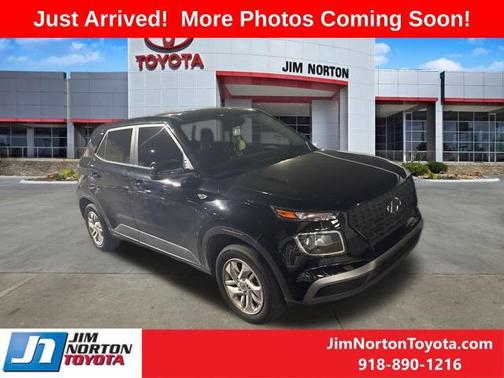 2022 Hyundai VENUE SE