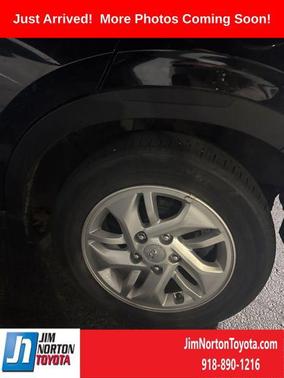 2022 Hyundai VENUE SE