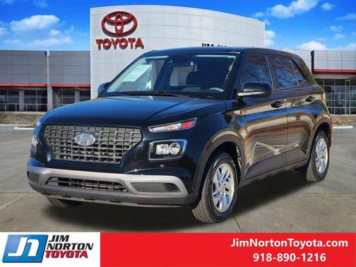 2022 Hyundai VENUE SE