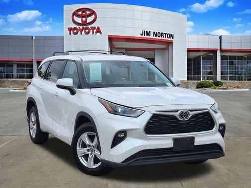 2023 Toyota Highlander LE