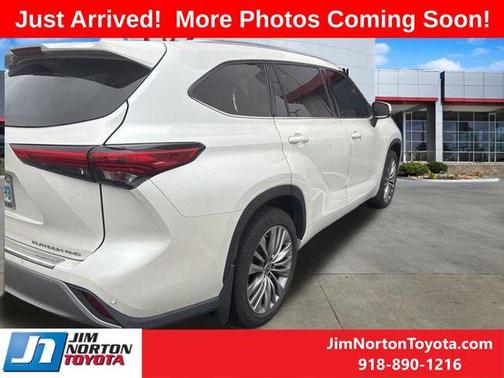 Blizzard Pearl 2021 Toyota Highlander Platinum