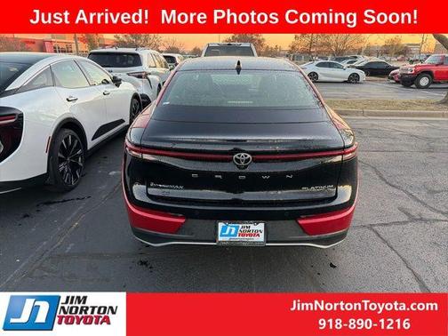 2025 Toyota Crown Platinum