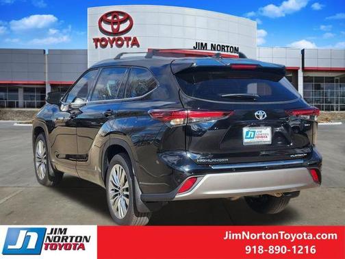 Midnight Black 2026 Toyota Highlander Hybrid Platinum