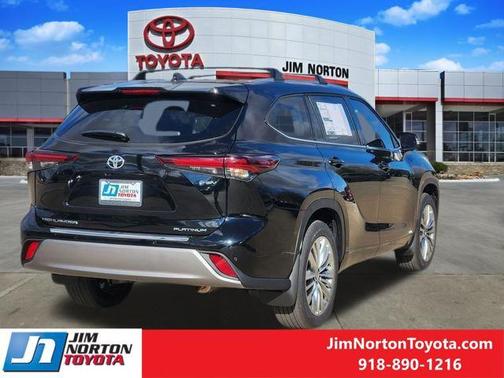 Midnight Black 2026 Toyota Highlander Hybrid Platinum