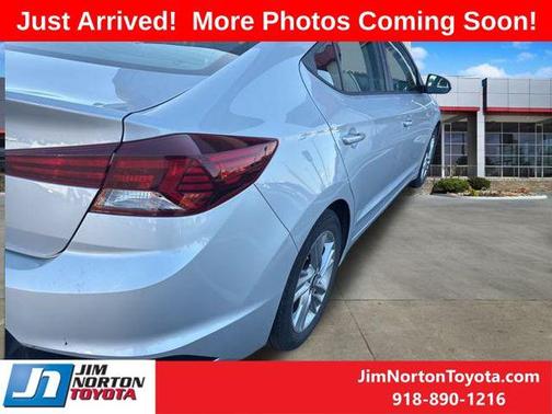 2019 Hyundai ELANTRA SEL