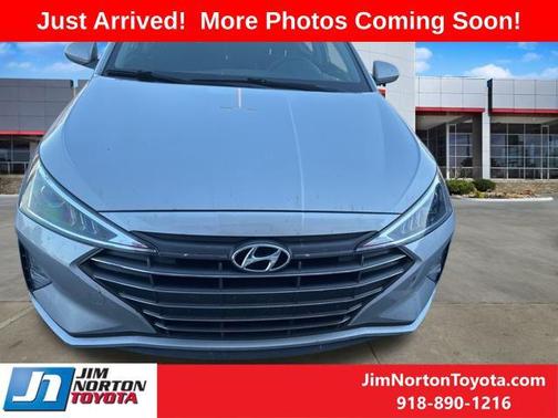 2019 Hyundai ELANTRA SEL