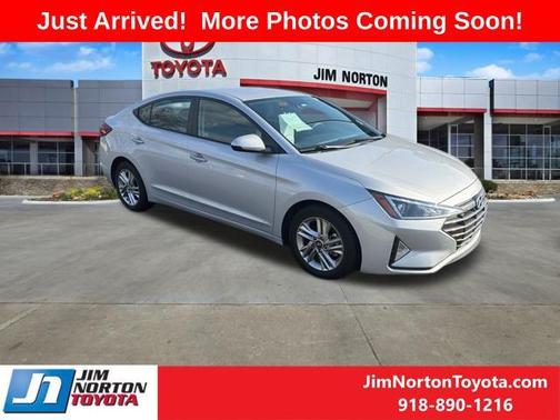 2019 Hyundai ELANTRA SEL