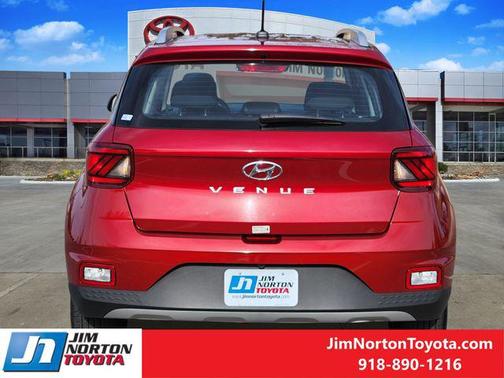 2025 Hyundai VENUE SEL