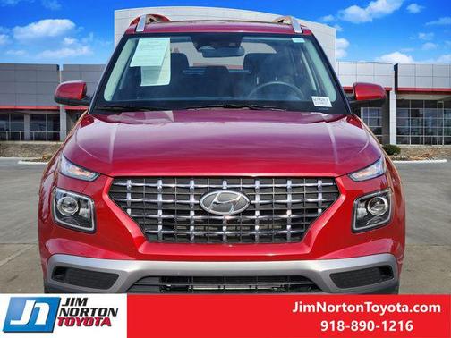 2025 Hyundai VENUE SEL