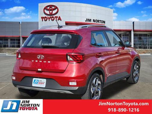 2025 Hyundai VENUE SEL