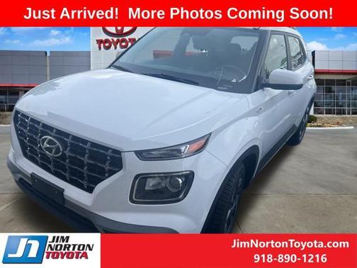 2023 Hyundai VENUE SEL