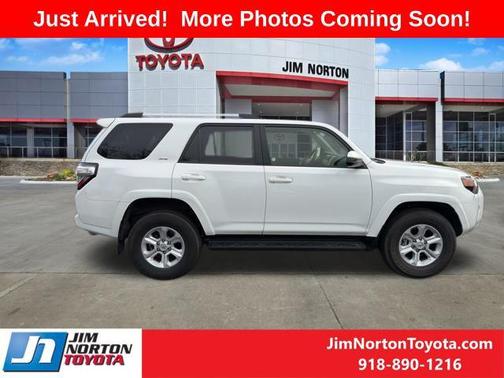 2024 Toyota 4Runner SR5