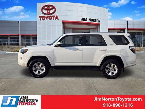 2024 Toyota 4Runner SR5